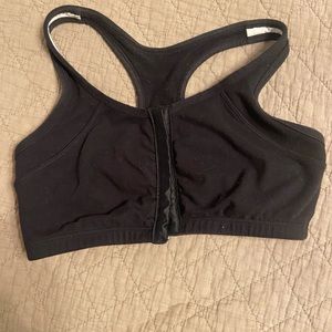 Sports bra with hook clasps